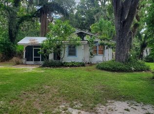 949 Lake St, Lake Hamilton, FL 33851