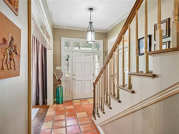 4th image of 205 Branch Ln