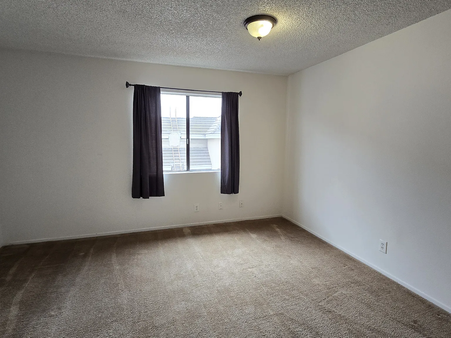1 bed, 450 sqft, $1,900 — Photo 3
