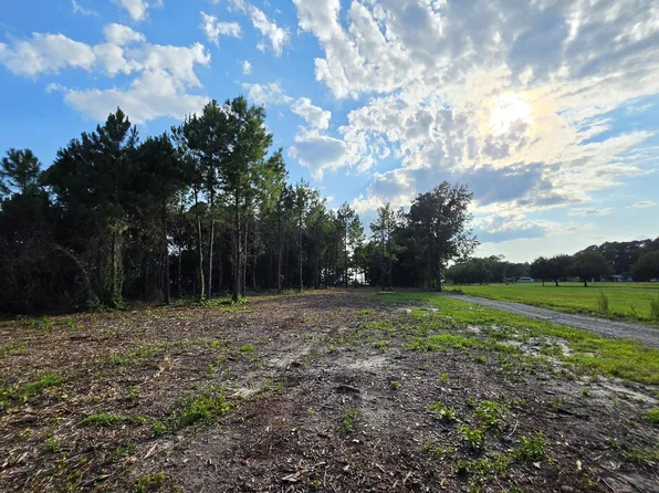 847 Highway 101, Beaufort, NC 28516