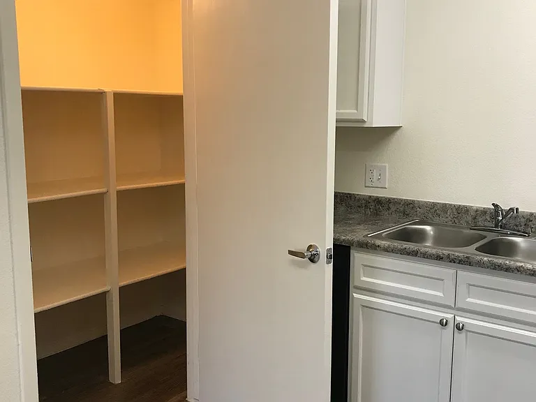 Mission Vista — Photo 11