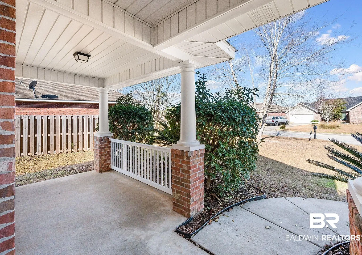 3 bed, 2.0 bath, 2000 sqft, $1,850 — Photo 2