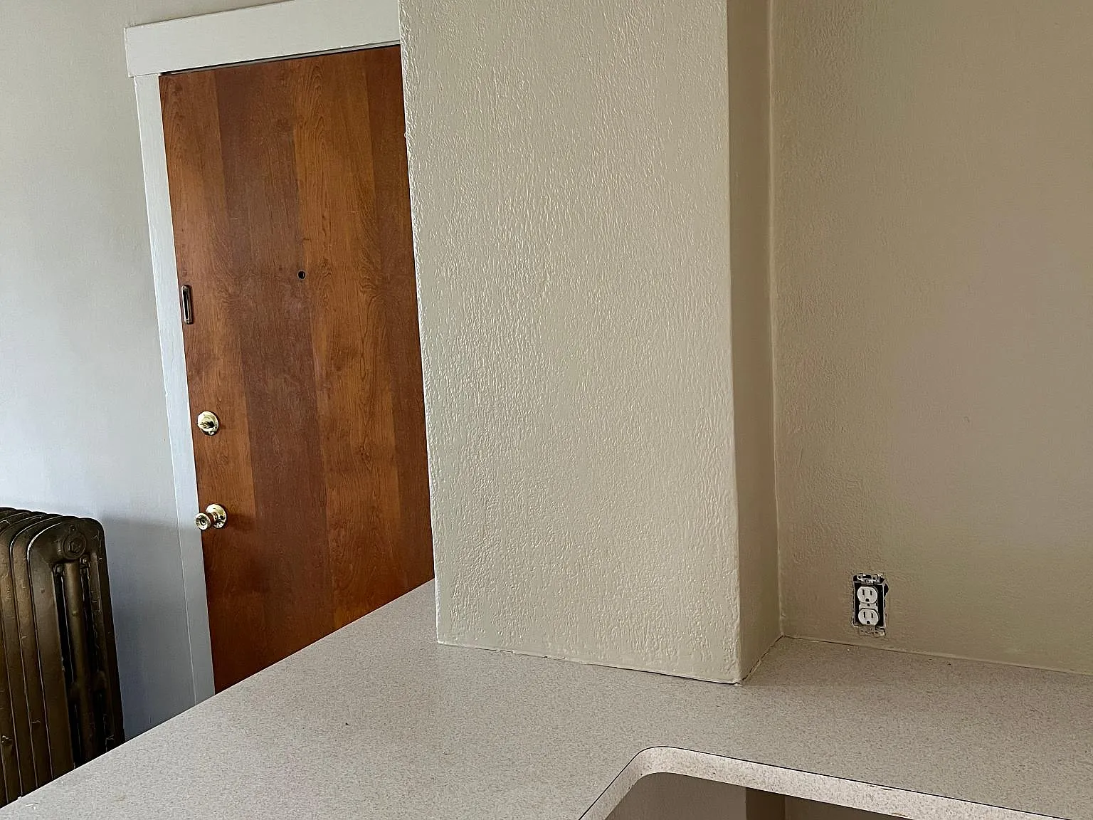 2 bed, 700 sqft, $1,325 — Photo 4
