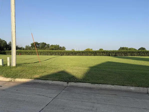 703 Van Buren St, Shiloh, IA 50680