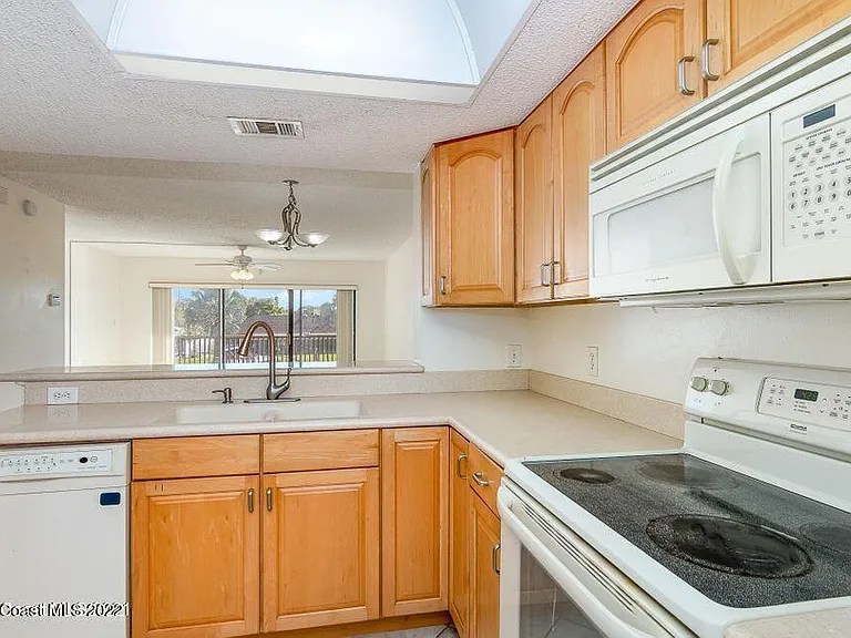 1595 N Atlantic Ave #209 — Photo 9