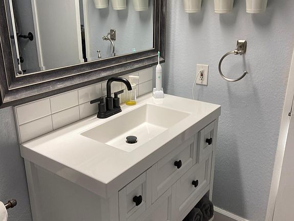 2nd image of 4240 Menlo Ave Unit 16