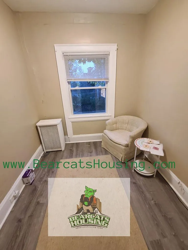 109 Chestnut - 1 — Photo 4