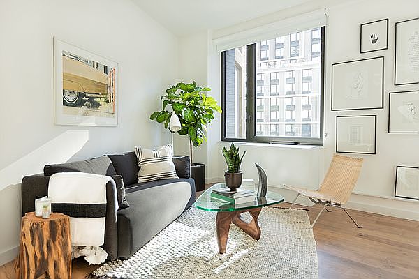 1st image of 445 W 35th St #7E