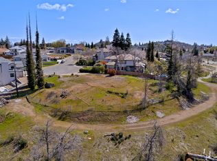 809 Sunkist Ct, Redding, CA 96001