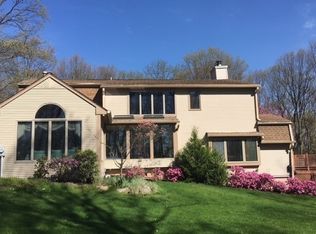 4 Vanover Dr, Ledgewood, NJ 07852