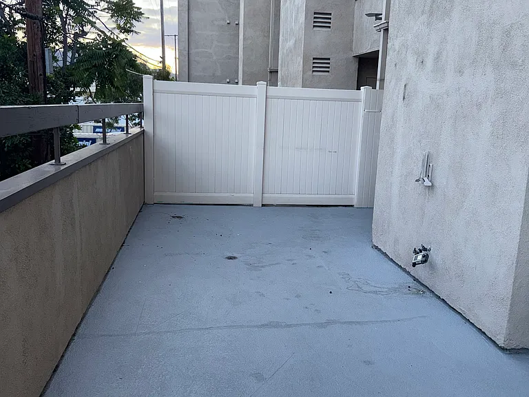 424 Oak St #128 — Photo 2
