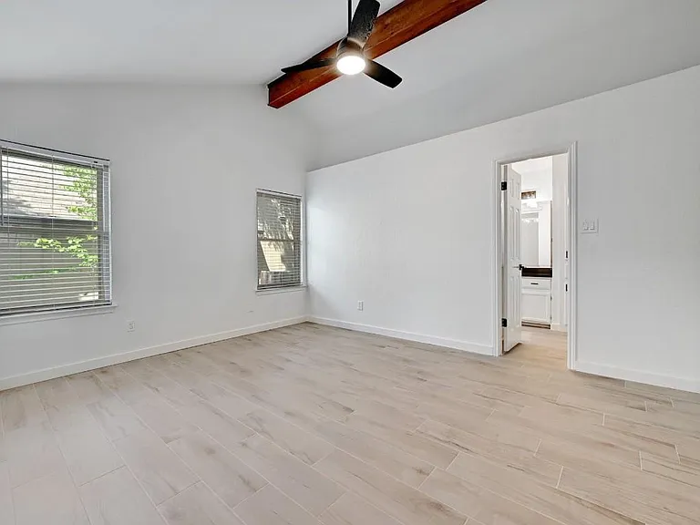 1714 Kimmerling Ln — Photo 16