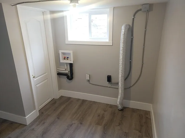 427 E Center St — Photo 20