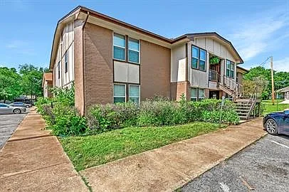 Park Side Apartments - 3 — Photo 1