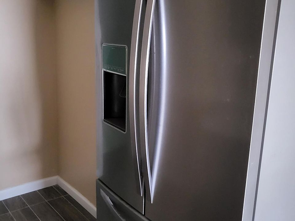 1st image of 2901 Devereaux Ave