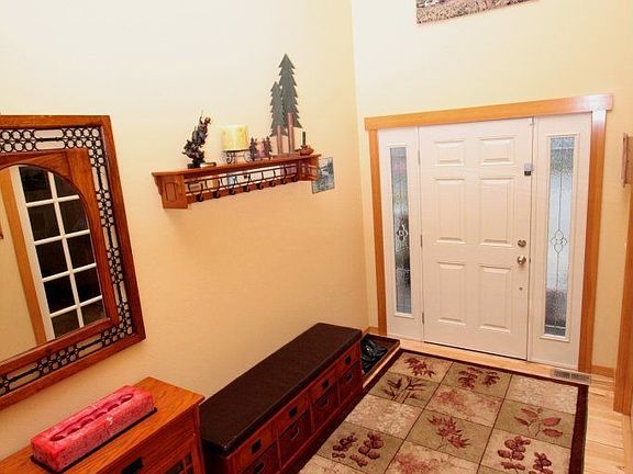 2nd image of 1913 Terrace Ave