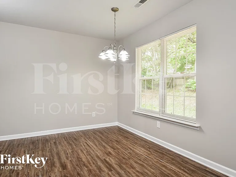 3629 Sherbourne Ln — Photo 5