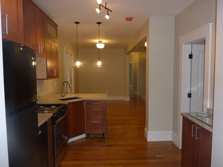 176 Princeton St #1B — Photo 4