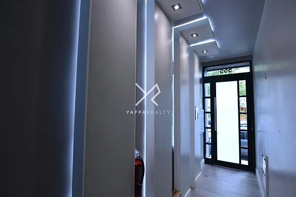 Rented by Yaffa Realty LLC | media 15