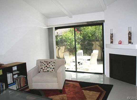 3rd image of 21535 Erwin St Unit 122