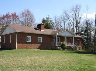 4284 Elk Knob Rd, Hinton, WV 25951