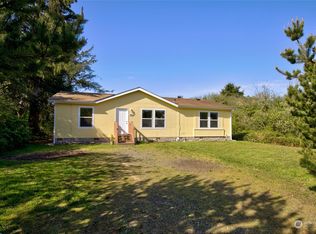 147 N Oar Loop NW, Ocean Shores, WA