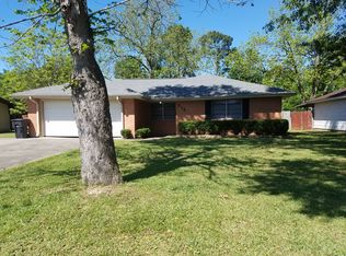 212 N 30th St, Nederland, TX 77627
