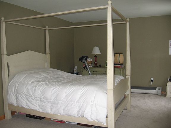 First Floor Master w/Bathroom and Walk-in Closet 