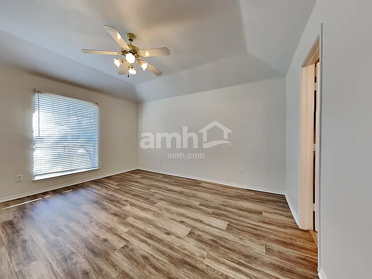 333 Rock Hill Dr — Photo 11