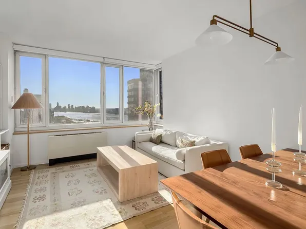 635 W 42nd St, New York, NY