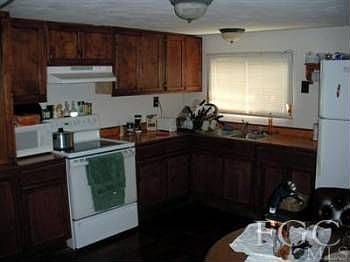 3rd image of 8095 Heck Dr