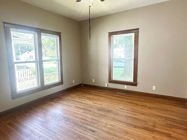 616 W Webster St — Photo 4