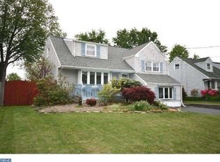 9 Wickom Ave, Hamilton, NJ 08690