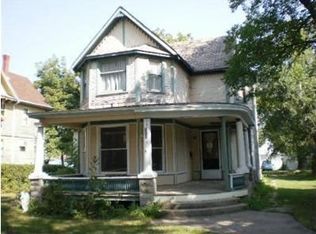 235 W Sheffield St, Saint Anne, IL 60964