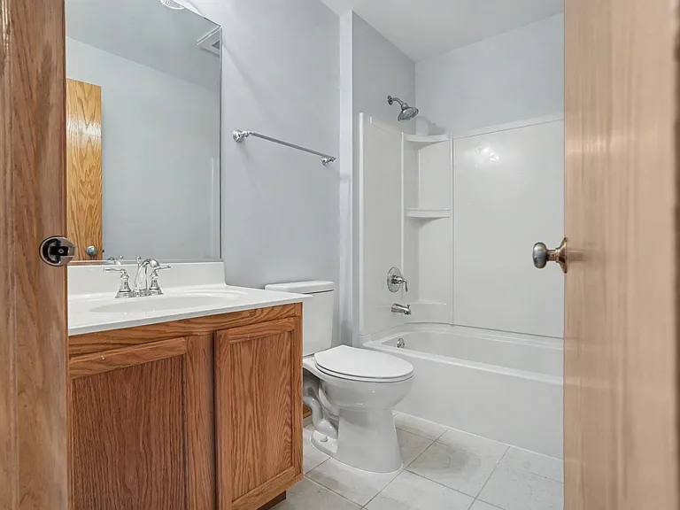 937 Emerald Dr — Photo 17
