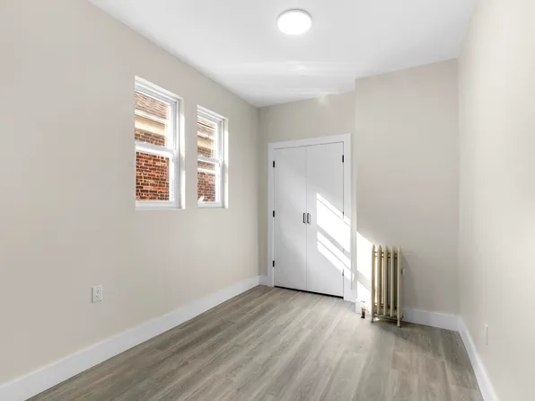 165 Van Nostrand Avenue image 9 of 13