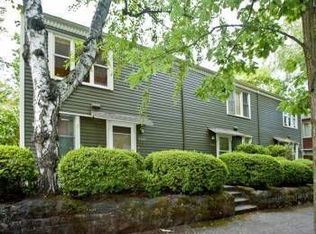 2021 NW Irving St, Portland, OR 97209