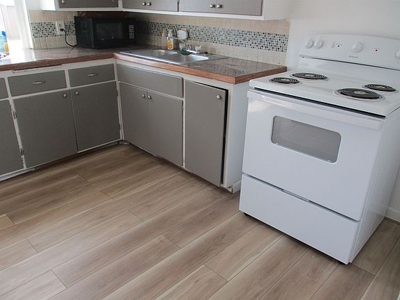 3rd image of 308 E Sanson Ave