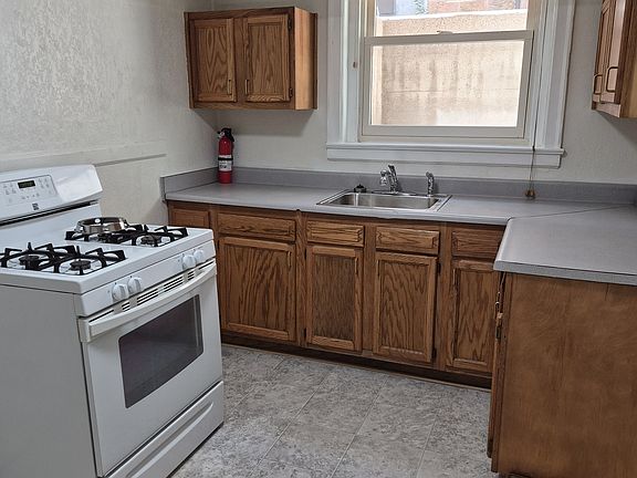 2nd image of 2210 E Mississippi Ave Unit 9