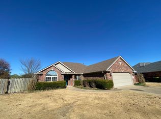 3376 Haywood Cv, Springdale, AR 72764