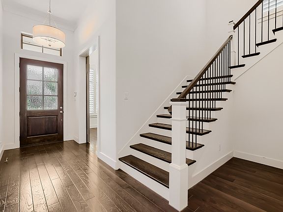 4th image of 15174 Viburnum Rd
