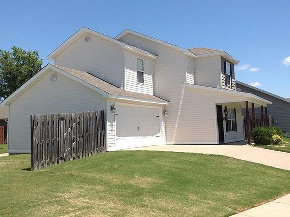 2nd image of 4520 W Pecan St