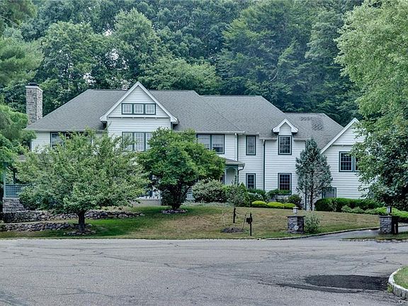 2nd image of 38 Senator Levy Dr