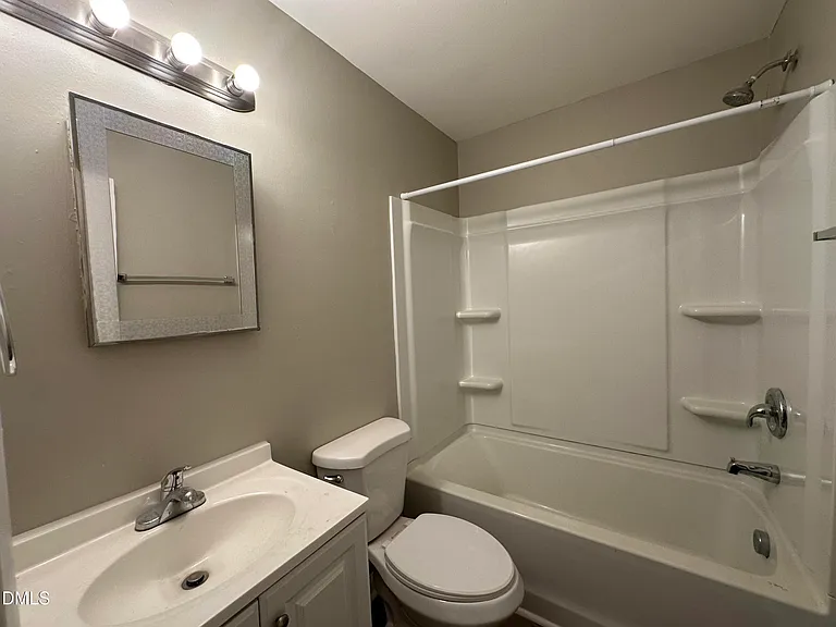 303 Weston Rd — Photo 11