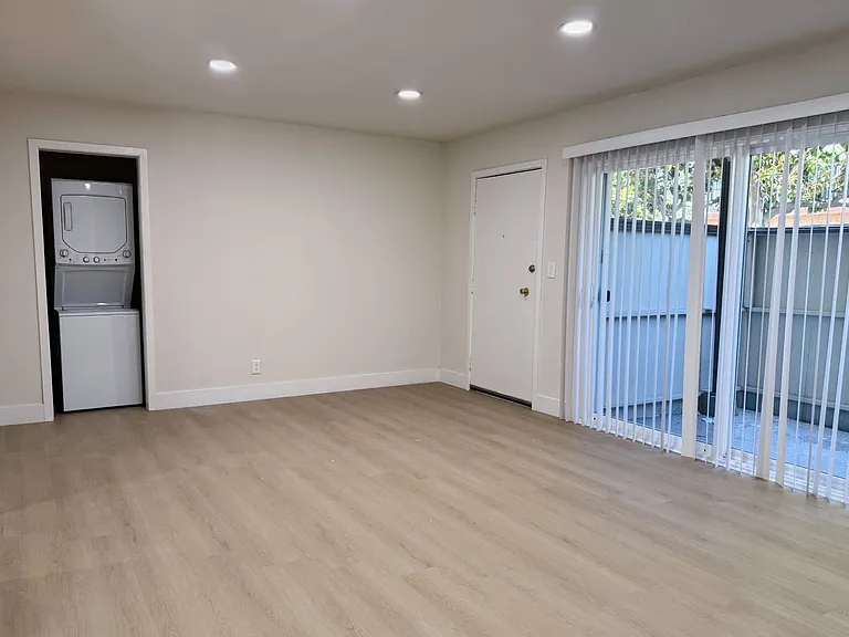 10160-10162 Park Cir E — Photo 12