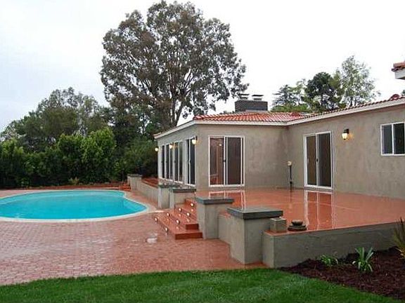 3rd image of 4665 Yerba Santa Dr