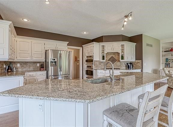 5th image of 9533 Falcon Ridge Dr