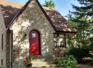 3412 S Burrell St, Milwaukee, WI 53207