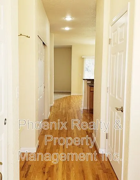 302 Saint Ida Cir — Photo 4