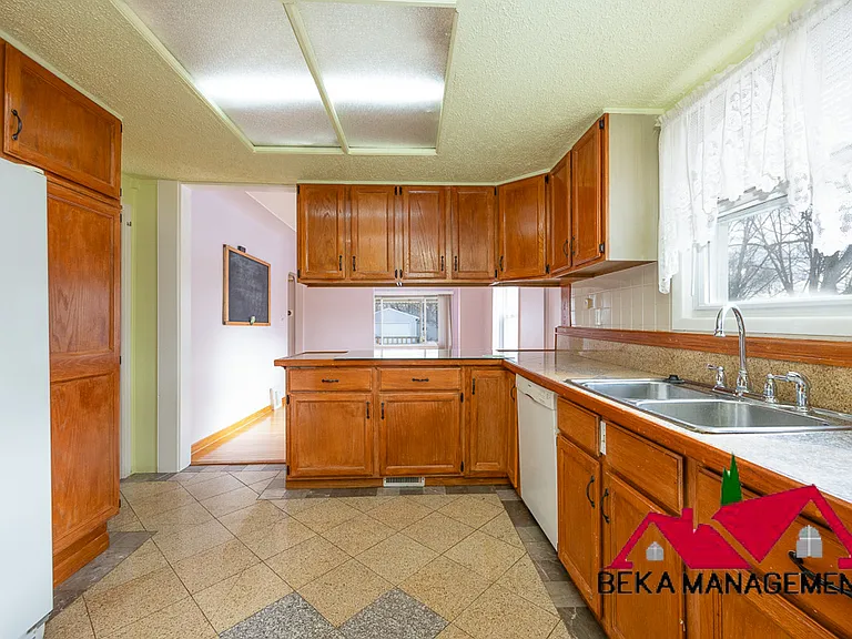 26627 Rialto St — Photo 10